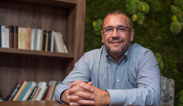 Nejsou Budějce a vedle okolní obce. Město je třeba vnímat jako jednu aglomeraci, říká Martin Pražák.