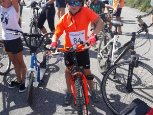 Šestý ročník obnoveného charitativního a multižánrového festivalu Houpačka se povedl na výbornou.