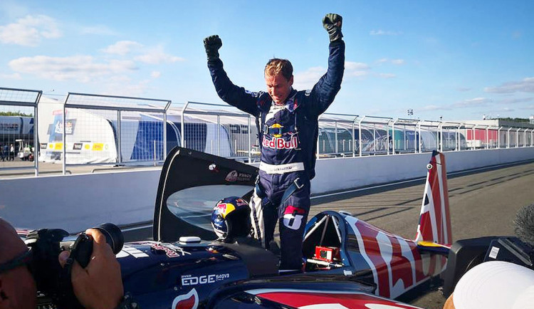 Martin Šonka vyhrál závod Red Bull Air Race v Kazani.