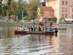 SOUTĚŽ: Město lidem, lidé městu bude hodně o vodě. A tucet čtenářů se projede s Drbnou lodí