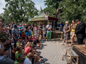 Kmotrou se stala hejmanka Ivana Stráská.