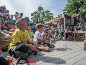 Děti se těšili na medvídě.