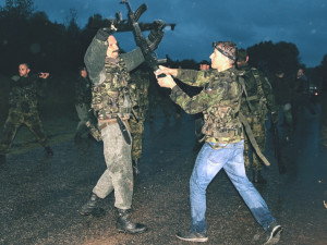 Po budíčku v pět ráno a rozcvičce následoval výcvik boje zblízka.