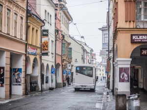 Čtyřiadvacítka už se Krajinskou ulicí neprojede.