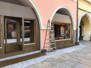 Budějckého Samsona obsadí tanečníci. Náměstí Přemysla Otakara II. bude v reklamě na bonbony