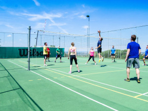 Technika postaví pro studenty hřiště na míčové sporty