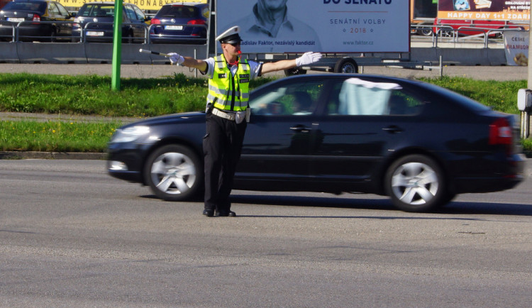 VIDEO/FOTO: Soutěž o nejlepšího českého regulovčíka zamotala některým řidičům hlavu