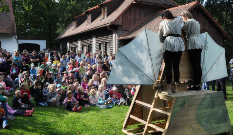 Už tuto sobotu se můžete vydat na Trocnovské slavnosti do Borovan. Připraven je bohatý program pro děti i dospělé, po celou dobu akce je zajištěno i něco na zub. Vstup na akci je zdarma.
