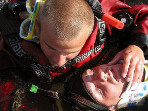 Záchrana tonoucího.