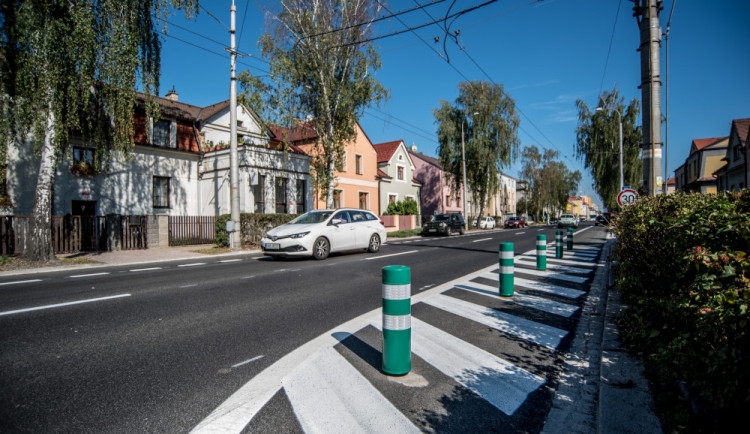 Balisety v Lidické třídě v Českých Budějovicích.