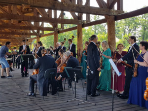 Jihočeská filharmonie natočila klip v Jihočeské zoo Hluboká nad Vltavou.