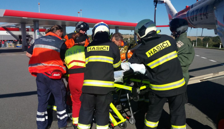 Táborští hasiči zasahovali u nehody tří aut na dálnici D3