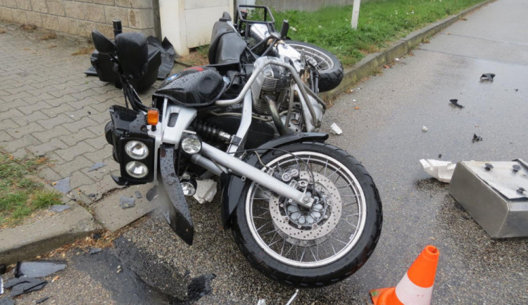 Motorkář utrpěl při nehodě na Jindřichohradecku těžká zranění