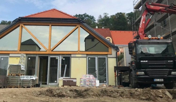 Na Hluboké pokračuje modernizace centra pro seniory