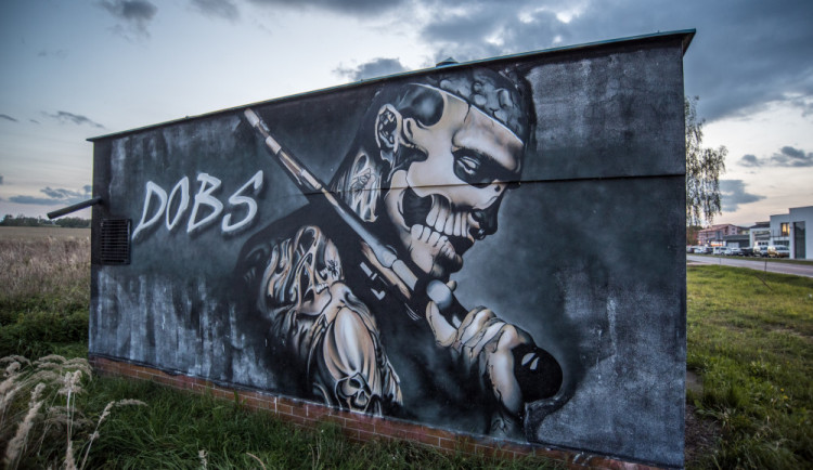 FOTO: Výtržnictví nebo umění? Když sprejeři kouzlí v budějckých ulicích