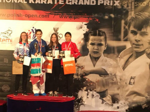 Budějcké karatistky bodovaly v Polsku. Hned tři si vezou domů medaile