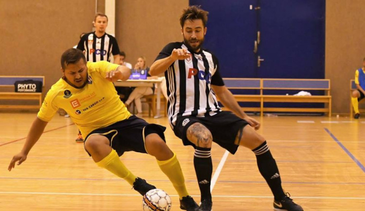 Futsalisté SK Dynamo PCO České Budějovice porazili v domácí druholigové premiéře rezervu Olympiku Mělník 5:3. Výhra se ale nerodila lehce.