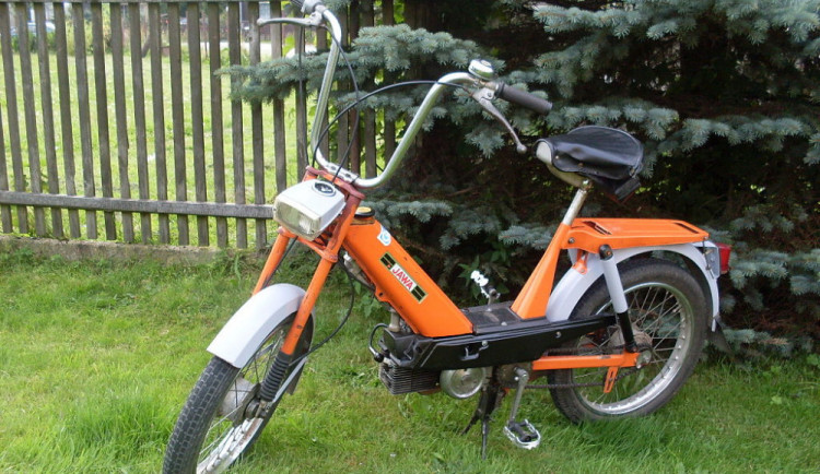 1024px-Babetta_207.300