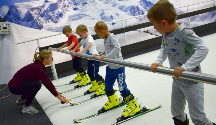 Mateřská škola Větrná už zahájila letošní lyžařskou sezónu