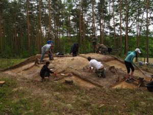 Archeologové našli u Starých Hodějovic ostatky domu z 12. století