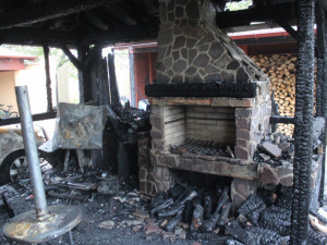 Škodu za sedm milionů korun způsbil na Strakonicku požár pergoly