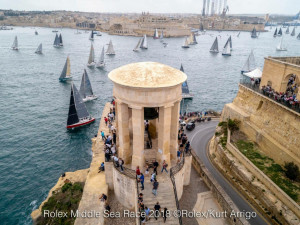 Česká loď ovládla prestižní závod.