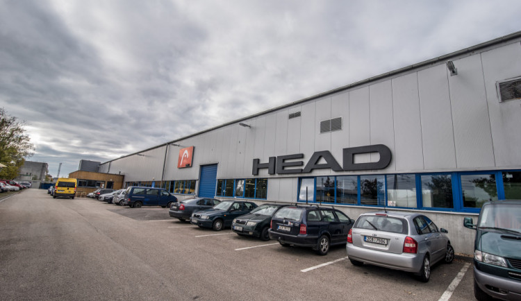 Firma s šedesátiletou tradicí dodává vybavení sportovním hvězdám, nyní se můžete stát její součástí.