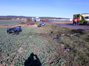Tragickou nehodu u Zlivice na Písecku nepřežili dva lidé. Další tři jsou těžce zraněni