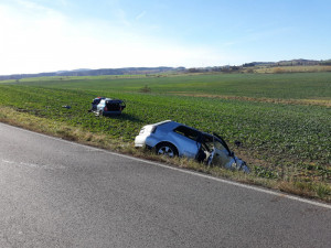 Tragickou nehodu u Zlivice na Písecku nepřežili dva lidé. Další tři jsou těžce zraněni