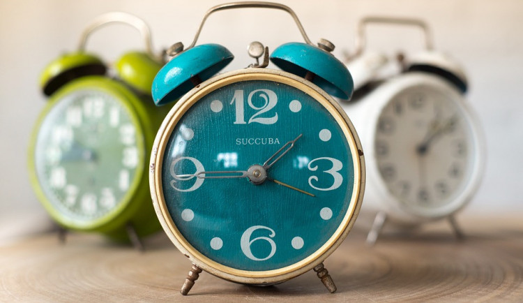 Pokud projde rušení změny času, měl by zůstat zimní