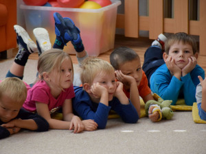 Děti se v budějcké školce učí odpočívat