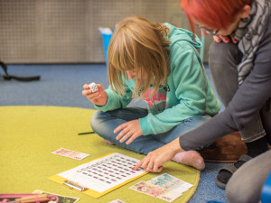 Století proletělo i budějckou montessori školou. Děti zaujaly bony