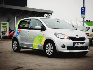 Budějce mají carsharing, ke kterému stačí pouze registrace na mobilu