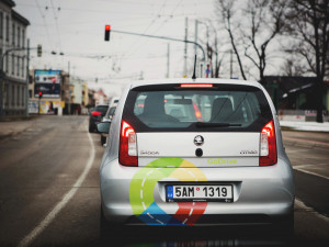 Budějce mají carsharing, ke kterému stačí pouze registrace na mobilu