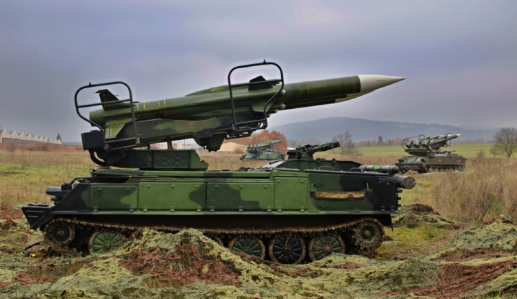 Odpalovací zařízení 2P25 jsou připravena ke střelbě