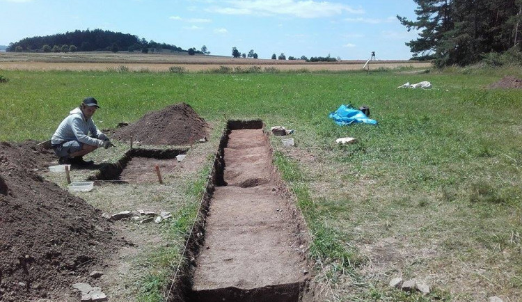 Archeologové zatím nenašli v Letech hromadné hroby Romů.