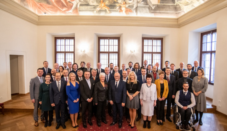 Nově zvolení zastupitelé.