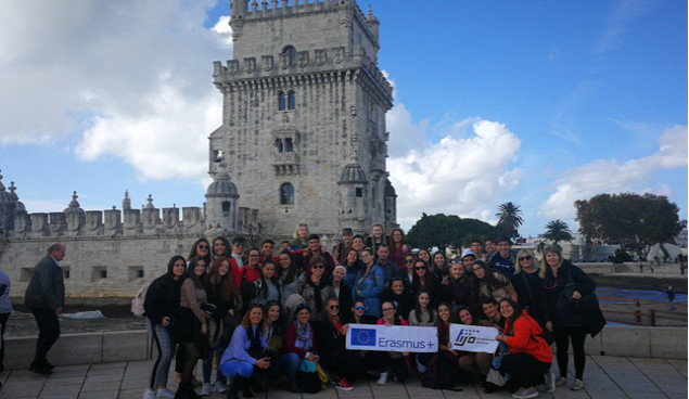 Studentky SUPŠ reprezentovaly Krumlov v Portugalsku