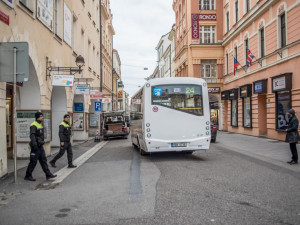 Policisté našli dvouletou holčičku, která si vyrazila na procházku centrem Budějc