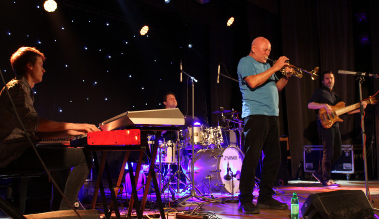 Laco Deczi a Celula New York ve Slavii