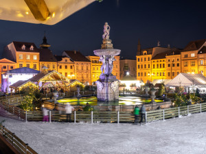 Samson je po dobu adventních trhl v obležení.