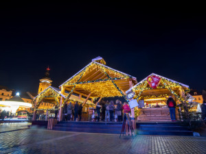 Adventní trhy jsou letos ještě krásnější.