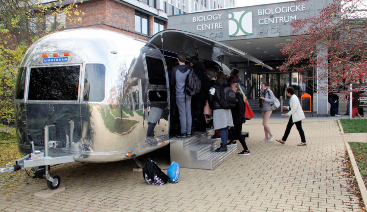 Mobilní laboratoř budějckých biologů