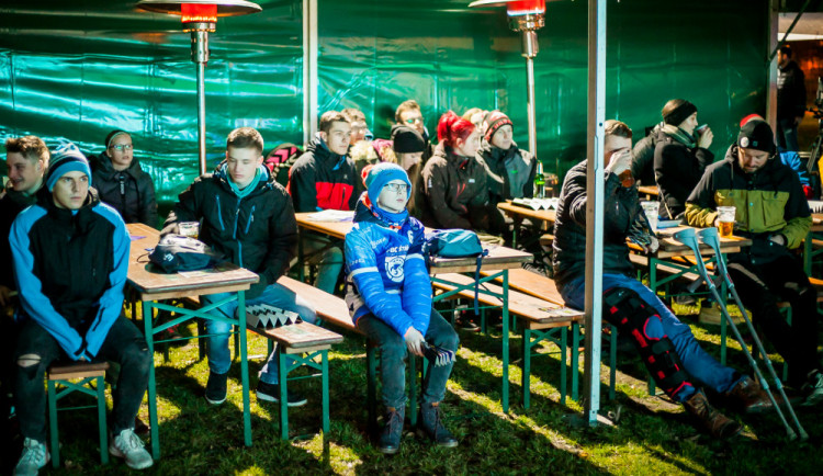 FOTO: Češi bodují na florbalové mistrovství světa. Ve fanzóně můžete sledovat boj o medaile