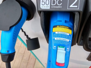 U Globusu ode dneška funguje první dobíječka pro elektromobily v Budějcích