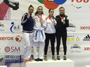 TJ Karate slaví úspěch. Martina Šáchová získala stříbrnou medaili ve světové lize