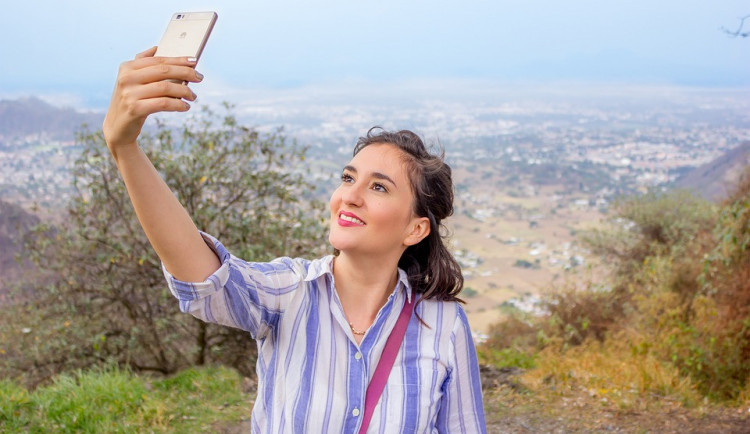 Mobily Huawei podle úřadů můžou obsahovat špionážní software