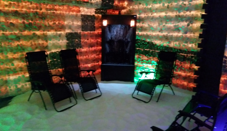 Rodinný wellness Salon King nabídne unikátní solnou finskou saunu i větší solnou jeskyni