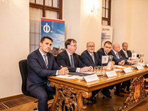 Smlouva je podepsaná. Teplo do Budějc bude posílat Temelín, stavba horkovodu začne na jaře