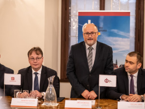 Smlouva je podepsaná. Teplo do Budějc bude posílat Temelín, stavba horkovodu začne na jaře